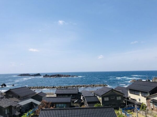 海沿い　町