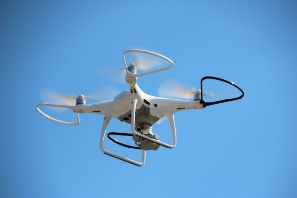 外壁塗装の「ドローン診断」は必要？袖ケ浦市の事例で分かったメリットと費用| 木更津市・君津市・袖ヶ浦市の外壁塗装専門店サムネイル