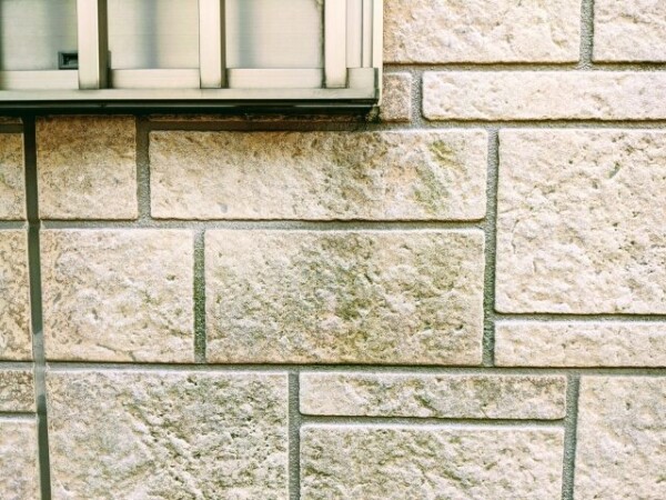 袖ケ浦市の外壁塗装は「湿気・カビ対策」が鍵！結露に強い高通気性塗料とは| 木更津市・君津市・袖ヶ浦市の外壁塗装専門店サムネイル