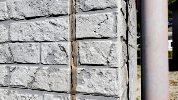 袖ケ浦駅前周辺の築浅物件：冬の乾燥期にチェックしたいシーリング（目地）の隙間|木更津市・君津市・袖ヶ浦市の外壁塗装専門店サムネイル