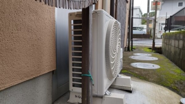 袖ヶ浦の冬のエアコン室外機：塗装工事中の暖房利用と対策。| 木更津市・君津市・袖ヶ浦市の外壁塗装専門店サムネイル