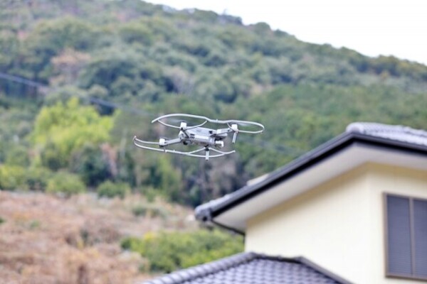袖ヶ浦市奈良輪の強風対策：冬の突風で外壁が傷む前に受けるべき「ドローン診断」。| 木更津市・君津市・袖ヶ浦市の外壁塗装専門店サムネイル