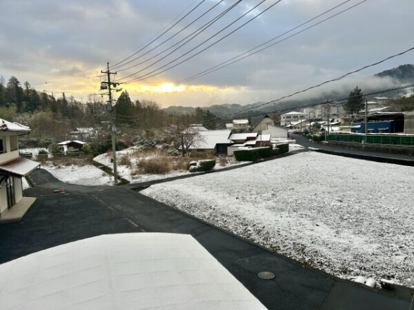 気温が5度以下になる袖ヶ浦の朝：塗装工事を「遅らせて始める」のが正解な理由|木更津市・君津市・袖ヶ浦市の外壁塗装専門店サムネイル