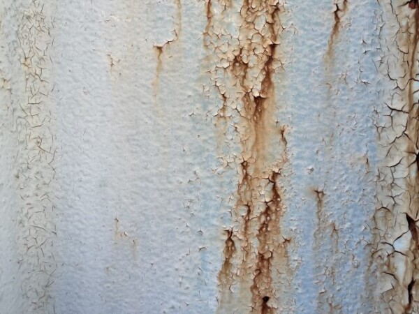 袖ヶ浦の沿岸部住宅：冬の冷たい潮風による金属サイディングの「サビ」と塗り替え時期。|木更津市・君津市・袖ヶ浦市の外壁塗装専門店サムネイル