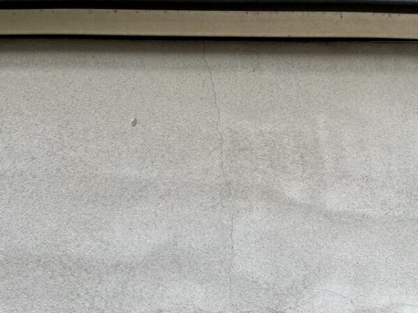 ヘアークラック（微細なひび）が水の通り道に？袖ヶ浦の冬の伸縮で家を濡らさない対策。|木更津市・君津市・袖ヶ浦市の外壁塗装専門店サムネイル