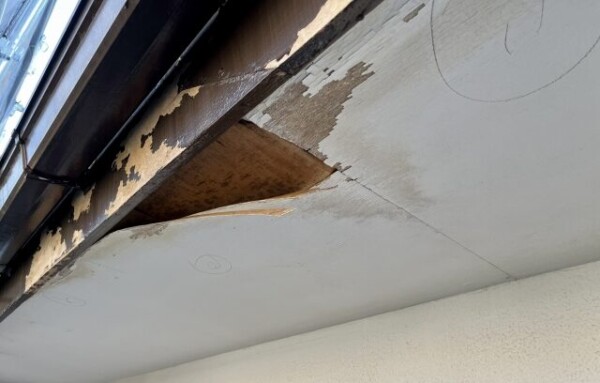 軒天（のきてん）の貼り替えと塗装：袖ヶ浦で冬の結露によるカビや剥がれを放置する危険性。|木更津市・君津市・袖ヶ浦市の外壁塗装専門店サムネイル