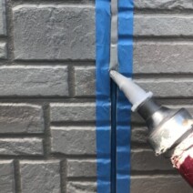 外壁コーキングのみの補修は損？費用対効果とメリット|木更津市・君津市・袖ヶ浦市の外壁塗装専門店サムネイル