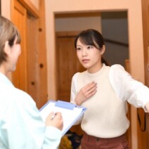 突然の外壁塗装営業は空き巣の下見？危険な業者の見分け方と対処法|木更津市・君津市・袖ヶ浦市の外壁塗装専門店サムネイル