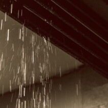 築30年の外壁塗装と雨漏り調査はどこに頼む？失敗しない業者の選び方｜木更津市・君津市・袖ヶ浦市の外壁塗装専門店サムネイル