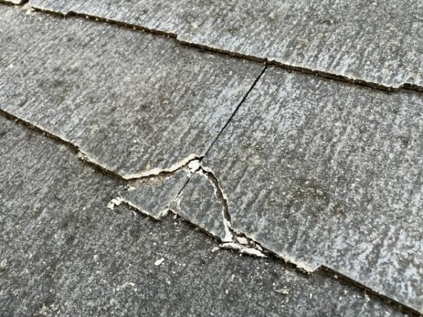 外壁目地の穴や屋根のヒビは危険？木更津の職人が教える補修サイン|木更津市・君津市・袖ヶ浦市の外壁塗装専門店サムネイル